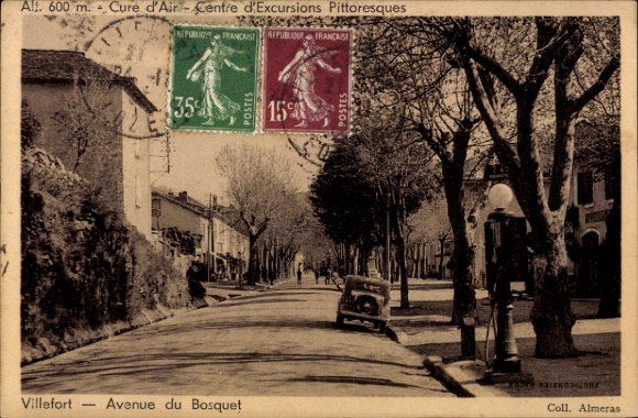 KP Villefort Lozère, Avenue du Bosquet, ulica z drzewami, stary samochód, znaczek