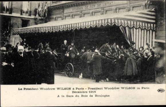 Postcard President Woodrow Wilson in Paris, December 1918, At the Boulogne Wood Station