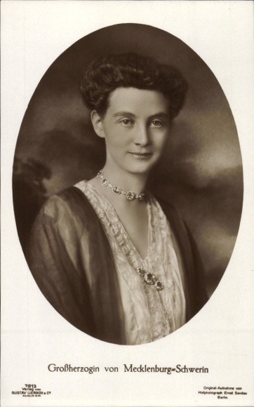 Passepartout Ak Großherzogin Alexandra von Mecklenburg Schwerin, Portrait