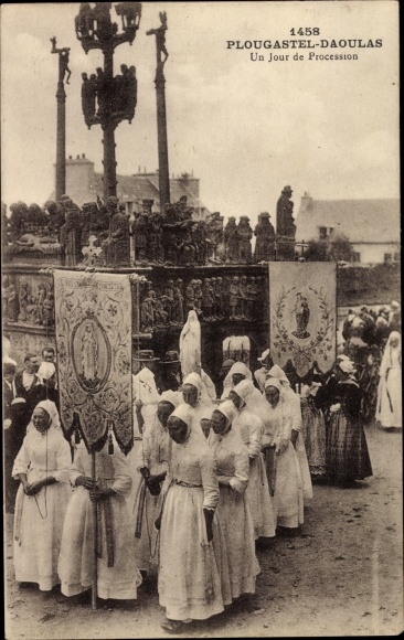 Postcard Plougastel Daoulas Finistère, A Day of Procession
