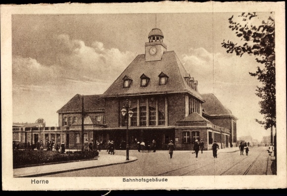 Postcard Herne in the Ruhr area, station building