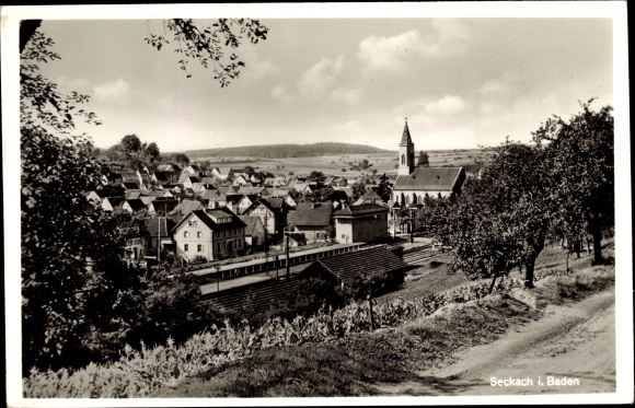 Ak Seckach in Baden Württemberg, Panorama, Bahnhof Gleisseite
