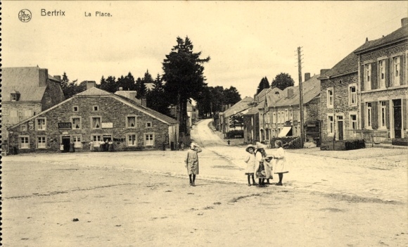 PC Bertrix Wallonia Luxembourg, square, children
