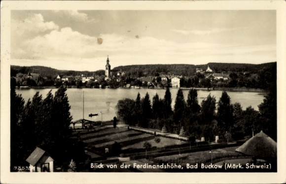 KP Buckow w Märkische Schweiz, widok z Ferdinandshöhe, kościół
