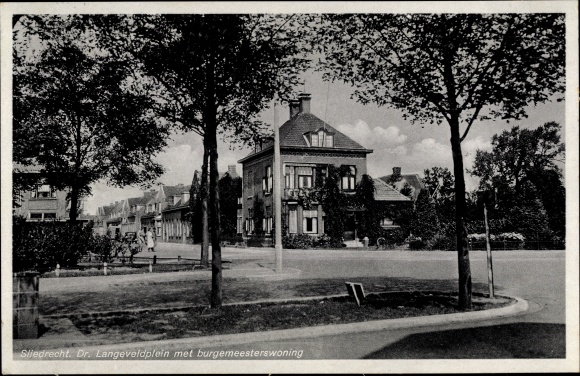 Postcard Sliedrecht South Holland Netherlands, Dr. Langeveldplein with Burgemeesterswoning