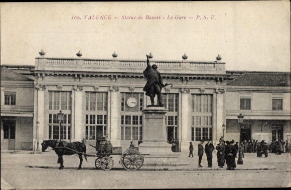 Ak Valence Drome, Standbeeld de Bancel, La Gare
