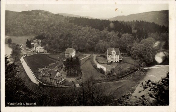 Ak Wendefurt Wendefurth Thale im Harz, Landschaft mit Häusern, Bäumen, Wasserlauf, Berge im Hinte