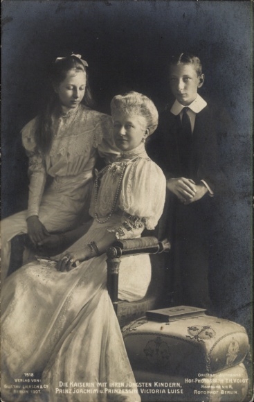 Ak Kaiserin Auguste Viktoria, Prinzessin Victoria Luise von Preußen, Prinz Joachim von Preußen