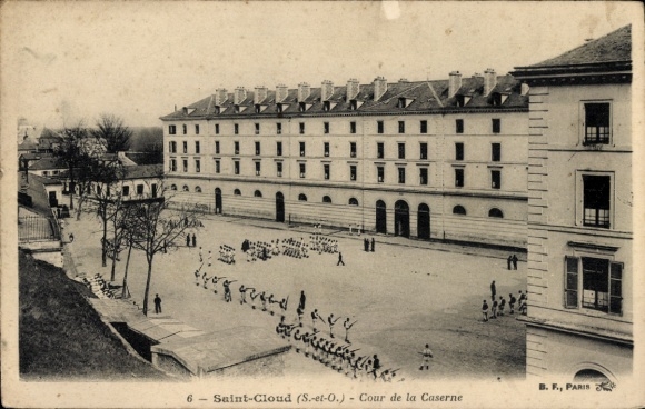 CPA Saint-Cloud Hauts-de-Seine, La Caserne