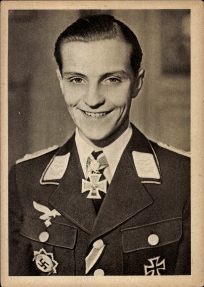Postcard German Air Force, Captain Hans Joachim Marseille, Knight's Cross, VDA E 52