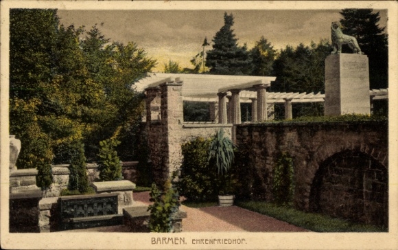 KP Barmen Wuppertal, Ehrenfriedhof, posąg lwa, ogród, nagrobki