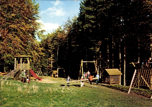 Ak Roth Hausen in der Rhön, Kinderspielplatz