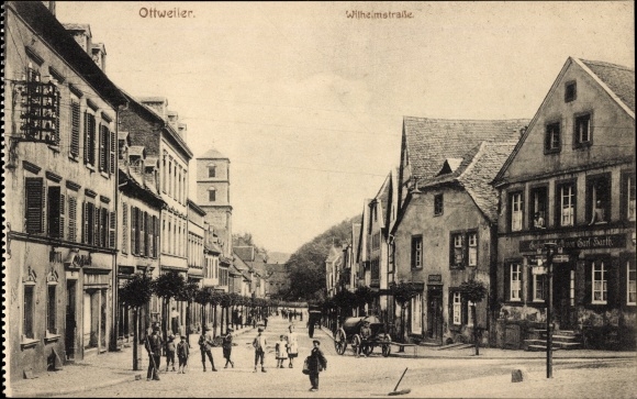 PC Ottweiler in the Neunkirchen district of Saarland, Wilhelmstrasse, residents, Carl Harth restaurant