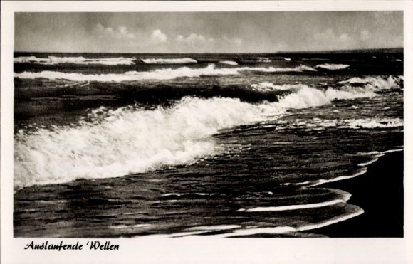 Postcard Island of Baltrum in East Frisia, surf, receding waves