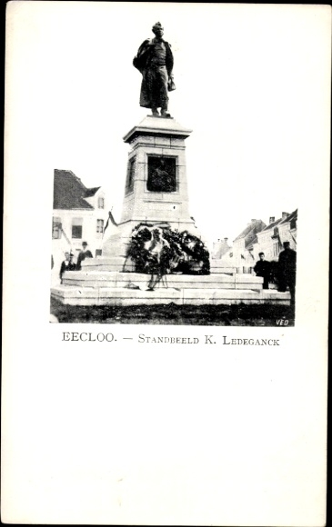 Ak Eecloo Eeklo Oost-Vlaanderen, C. Ledeganckplein, monument