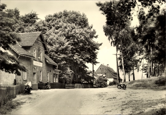 Ak Zwochau Röcknitz Thallwitz in Saksen, Waldschänke, motorfiets