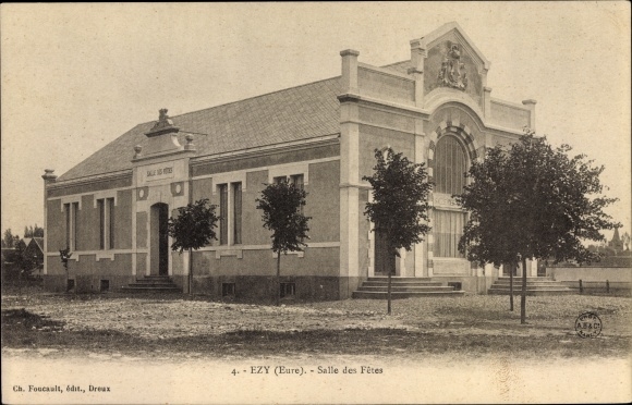 Postcard Ezy Eure, Party Hall