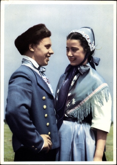Postcard State Folk Art Ensemble of the GDR, costumes for the Amerländer, traditional costumes