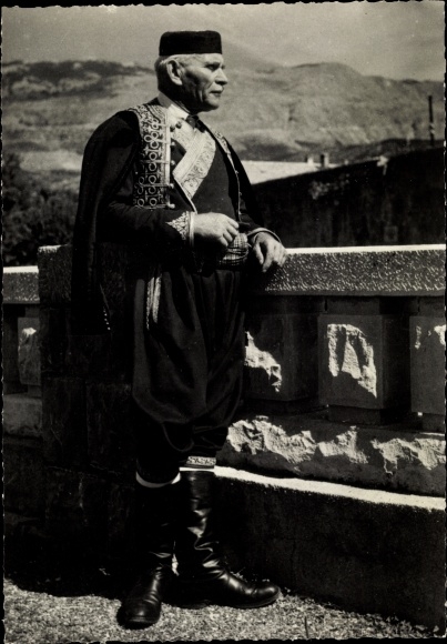 Postcard Montenegro Montenegro, National Costume, Mann in Tracht