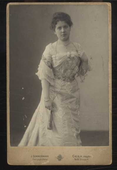 Cabinet photo Princess Elisabeth of SolmsBraunfels, née von Reuß (younger line)