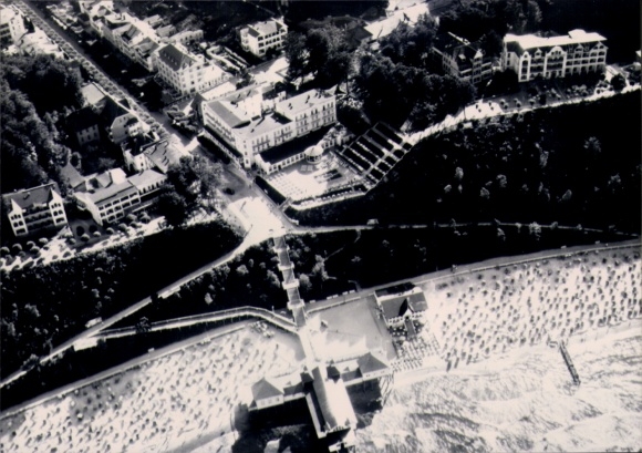 Photo Baltic Sea resort Sellin on Rügen, aerial photograph