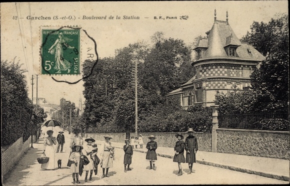 Postcard Garches Hauts de Seine, Boulevard de la Station