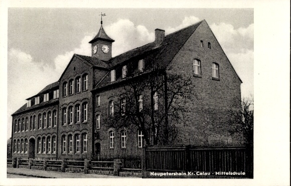 Ak Neupetershain in Neder-Lausitz, middelbare school