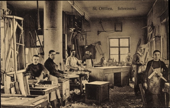 Postcard Eresing in Oberbayern, Sankt Ottilien Archabbey, carpenter&#39;s shop, interior view