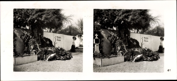 Stereo spatial image photo &quot;Greater Germany&#39;s rebirth&quot;, No. 41, Braunau am Inn, Hitler&#39;s parents&#39; grave