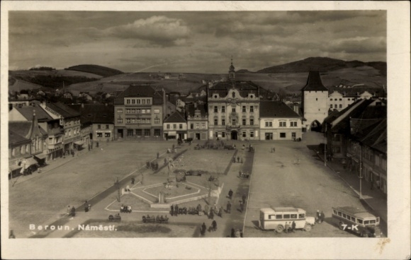 KP Beroun Beraun Środkowe Czechy, Náměstí budynków, ludzi, samochodów