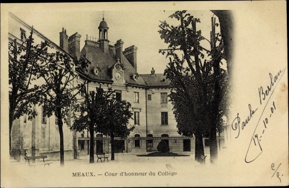 Ak Meaux Seine et Marne, College, Cour d&#39;honneur