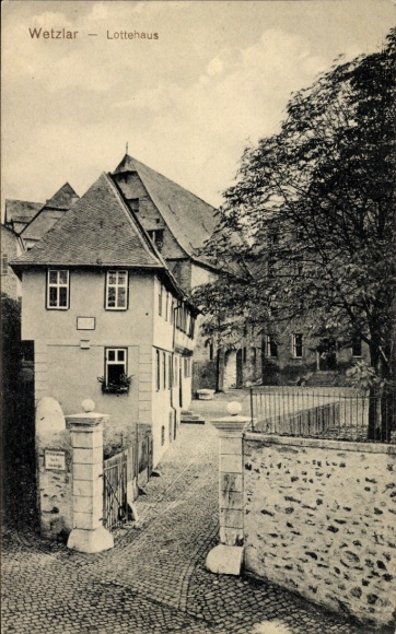Postcard Wetzlar an der Lahn, Lottehaus, entrance gate