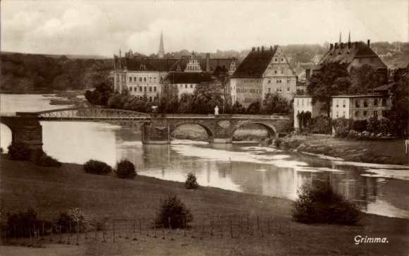 Postcard Grimma in Saxony, partial view with bridge