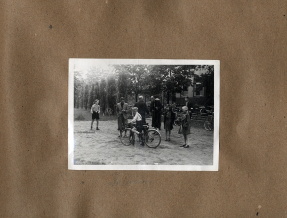 Photo album cycling races, sports, Berlin 1944