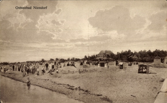 Ak Niendorf Timmendorfer Strand Ostholstein, Blick auf den Strand