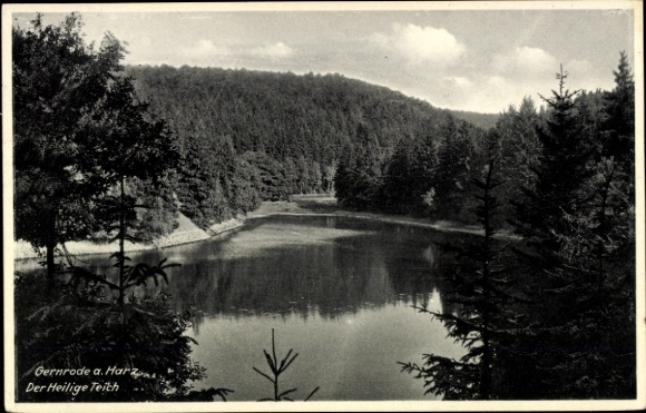 Ak Gernrode Quedlinburg in het Harzgebergte, landschap met meer, bossen, wolken, Gernrode
