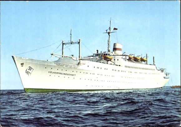 Postcard FDGB holiday ship MS Friendship of Nations