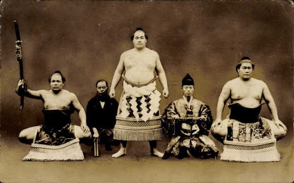 Photo martial arts, sumo, sumo wrestlers