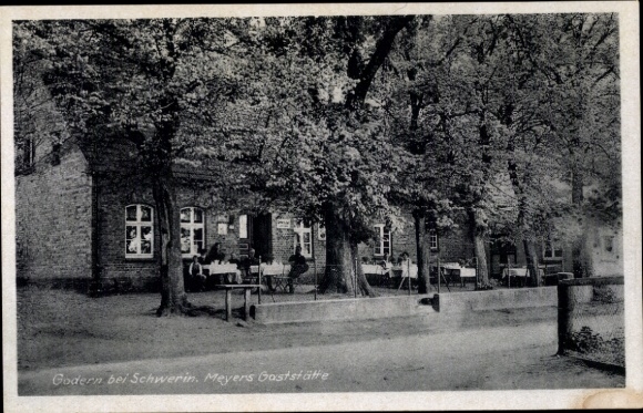 Postcard Godern Pinnow in Mecklenburg, Meyers Restaurant, Terrace