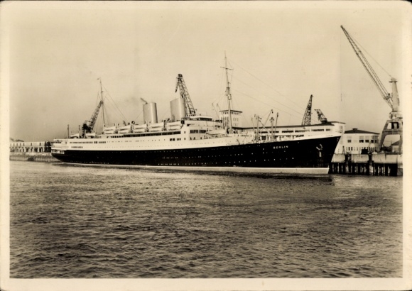 Postcard MS Berlin in the harbor, Norddeutscher Lloyd Bremen
