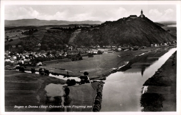 Ak Bogen an der Donau Niederbayern, Luftaufnahme von  Landschaft, Fluss