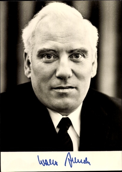 Postcard Politician Walter Arendt, Federal Minister for Labor and Social Affairs, Portrait, Autograph