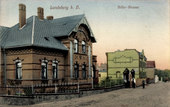 Postcard Landsberg im Saalekreis, Hillerstraße