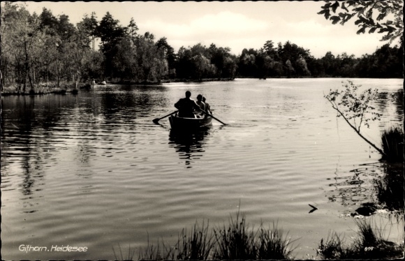 Postcard Gifhorn in Lower Saxony, Heidesee, rowing boat