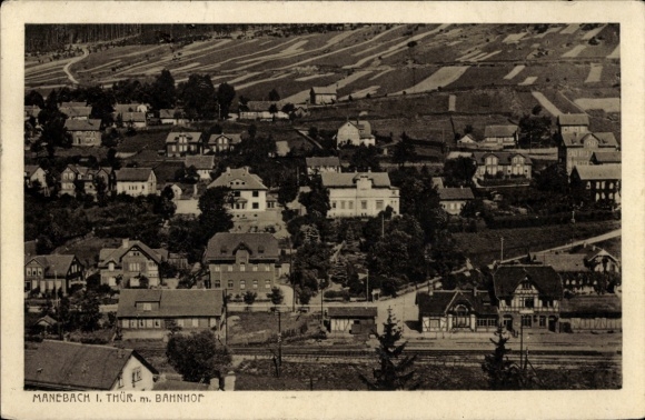 Ak Manebach Ilmenau in Thüringen, algemeen beeld, treinstation