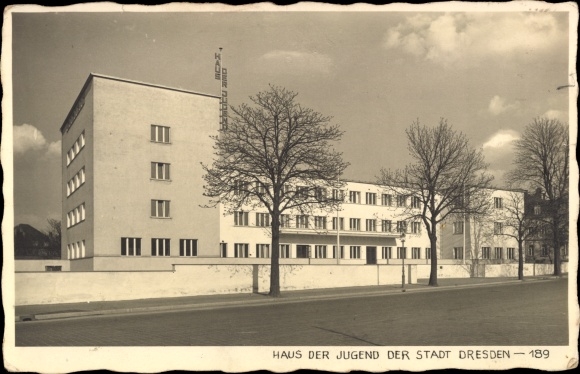 Postcard Dresden Strehlen, House of Youth, Bauhaus