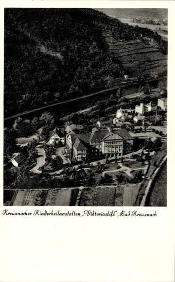 Ak Bad Kreuznach an der Nahe, Luftaufnahme Kinderheilanstalten Diktoriastift, Gebäude und Umgebun