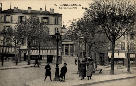 Postcard Courbevoie Hauts de Seine, La Place Hérold