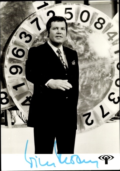 Postcard presenter Wim Thoelke, portrait, autograph