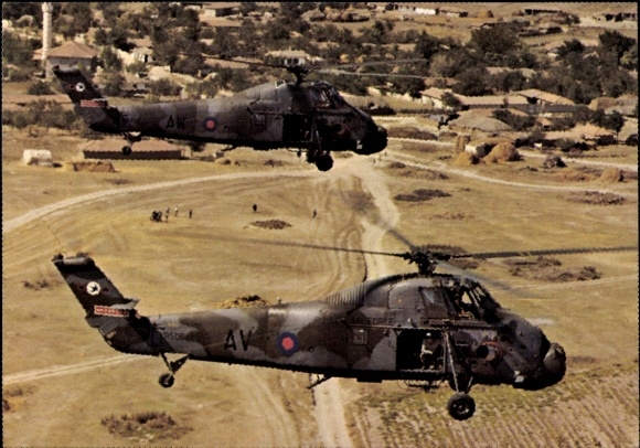 Postcard British military aircraft, Westland Wessex HC2, helicopters